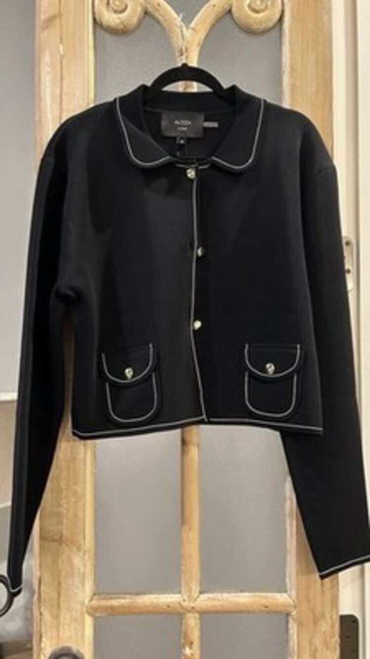 The Jordan Pocket Cardigan by Aleeza Paris Size 2x
Pit to pit 21”